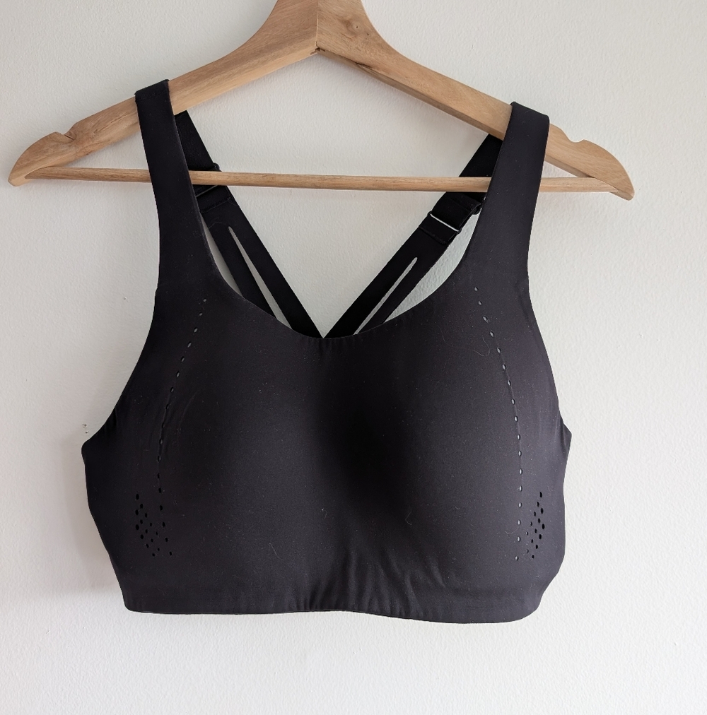 Lululemon Black Women's AirSupport Sports Bra